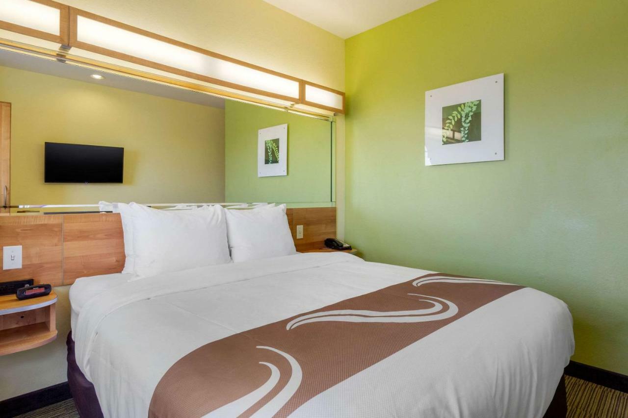 Quality Inn & Suites Lehigh Acres Fort Myers Buitenkant foto