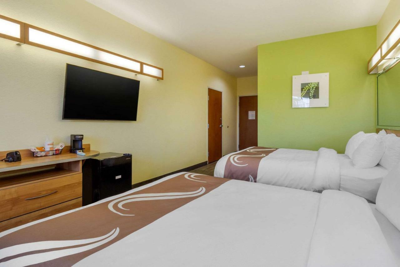 Quality Inn & Suites Lehigh Acres Fort Myers Buitenkant foto