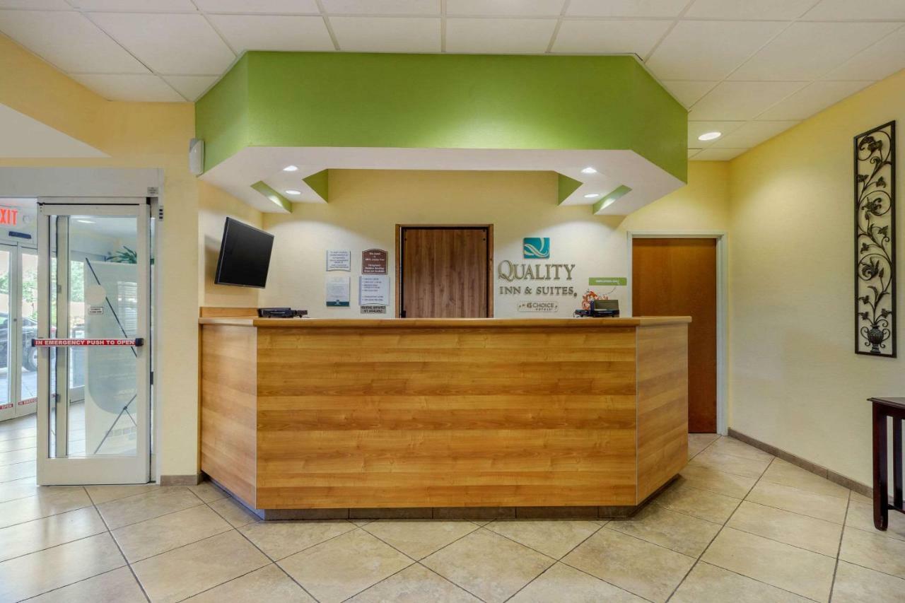 Quality Inn & Suites Lehigh Acres Fort Myers Buitenkant foto