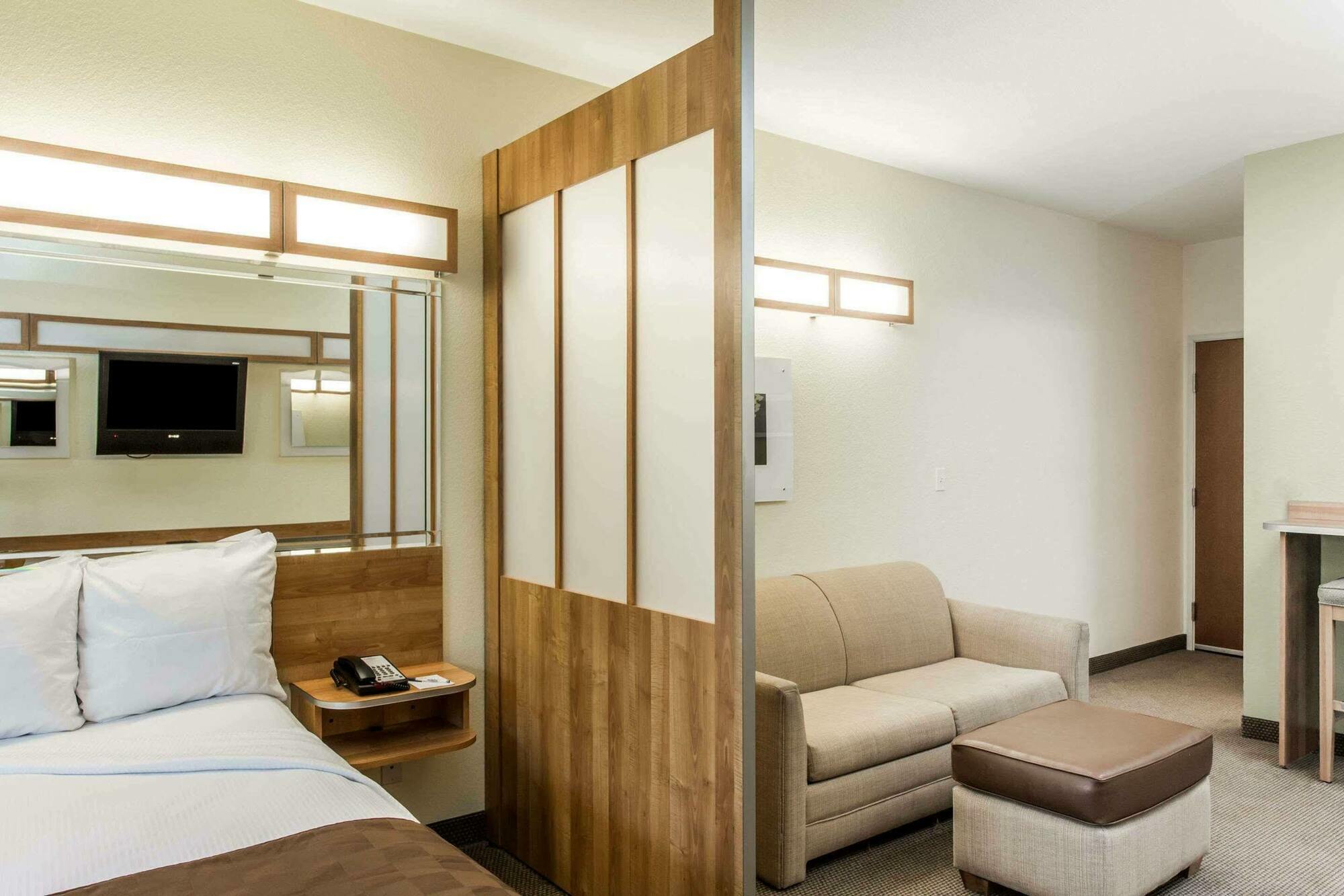 Quality Inn & Suites Lehigh Acres Fort Myers Buitenkant foto